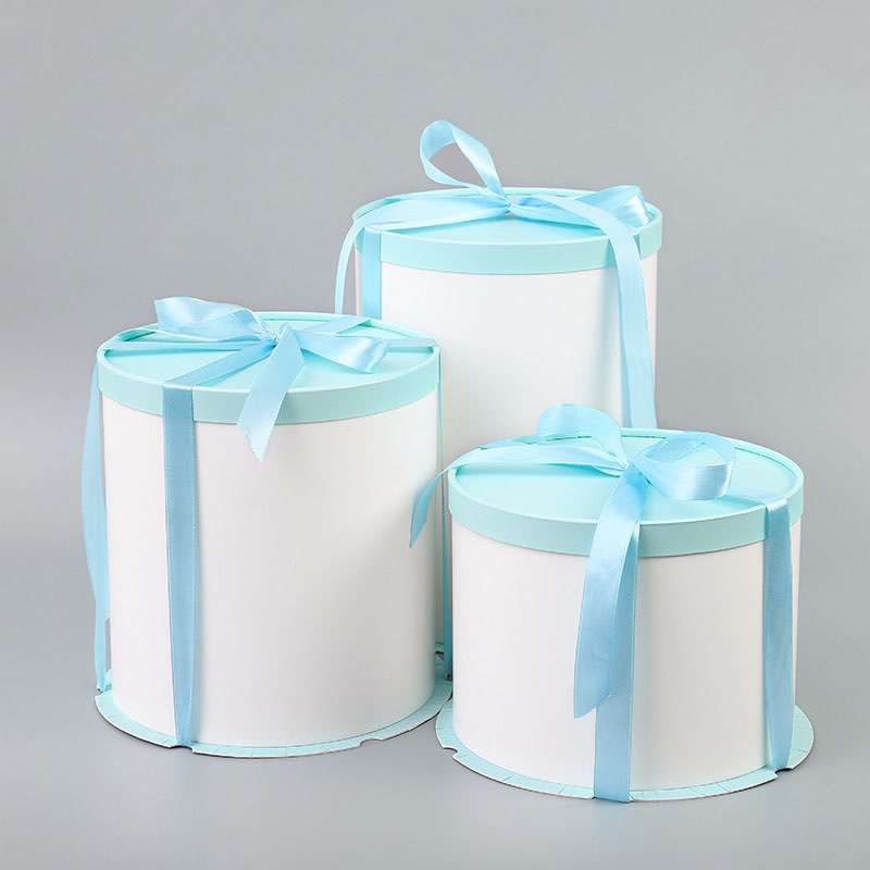 1.White card cake box