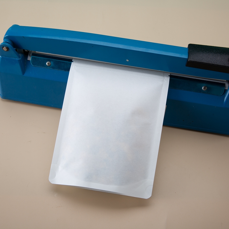 Custom White Kraft Paper Zipper Bottom Gusset Seal Pouch for Snack Bean Dry Food - Holidaypac