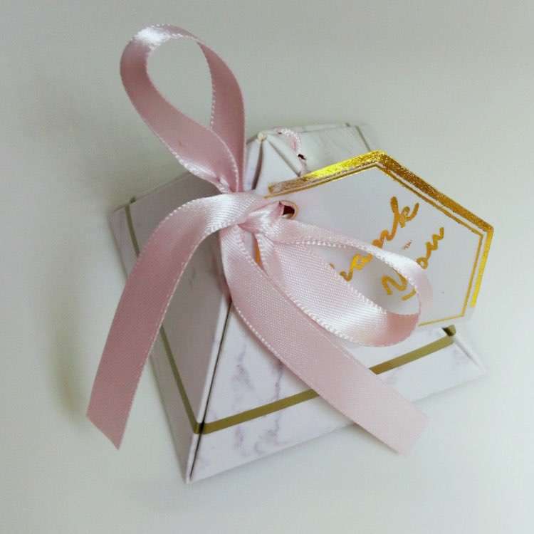 triangle quality favor boxes wedding boxes gift box with ribbon and tag