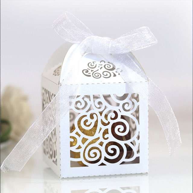 100pcs each Pack Wedding Favor Boxes Laser Cut Party Favor Small Gift Lace Candy Boxes For Wedding Baby Shower Birthday Party